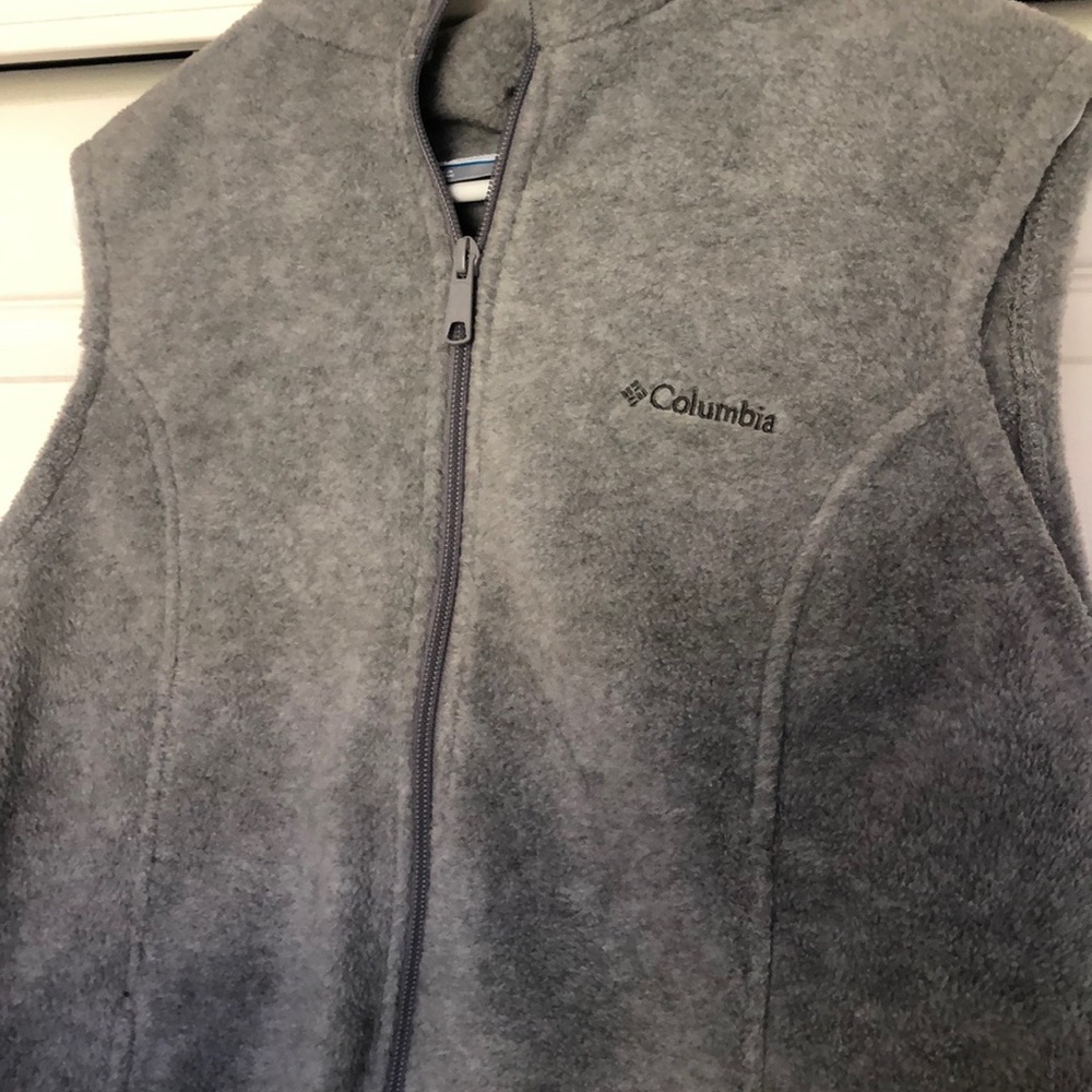 Columbia vest